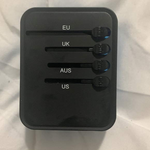 Universal Power adapter - Picture 4 of 4